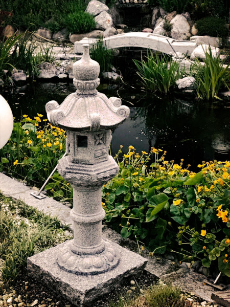 Japanische Steinlaterne Kasuga