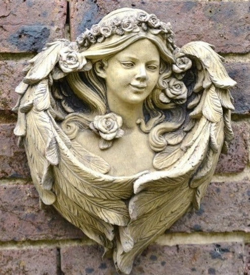 Rosenmädchen mit Flügeln - Bepflanzbare Wanddeko