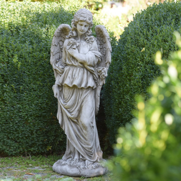 Großer stehender Engel mit Blumen
