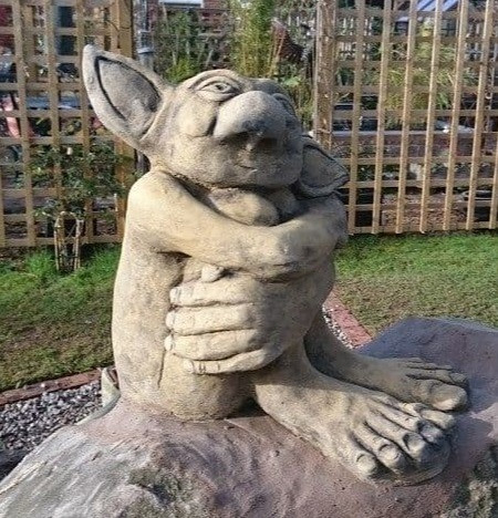 Wichtel mit großen Ohren