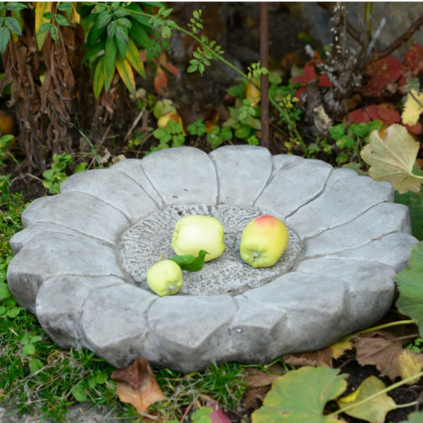 Flaches Blüten - Vogelbad